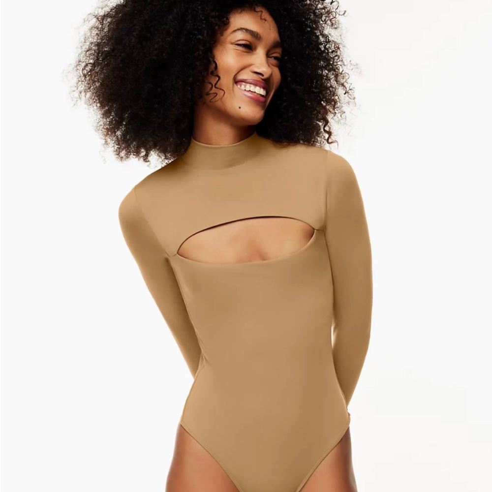 Aritzia Babaton Varo Contour Bodysuit